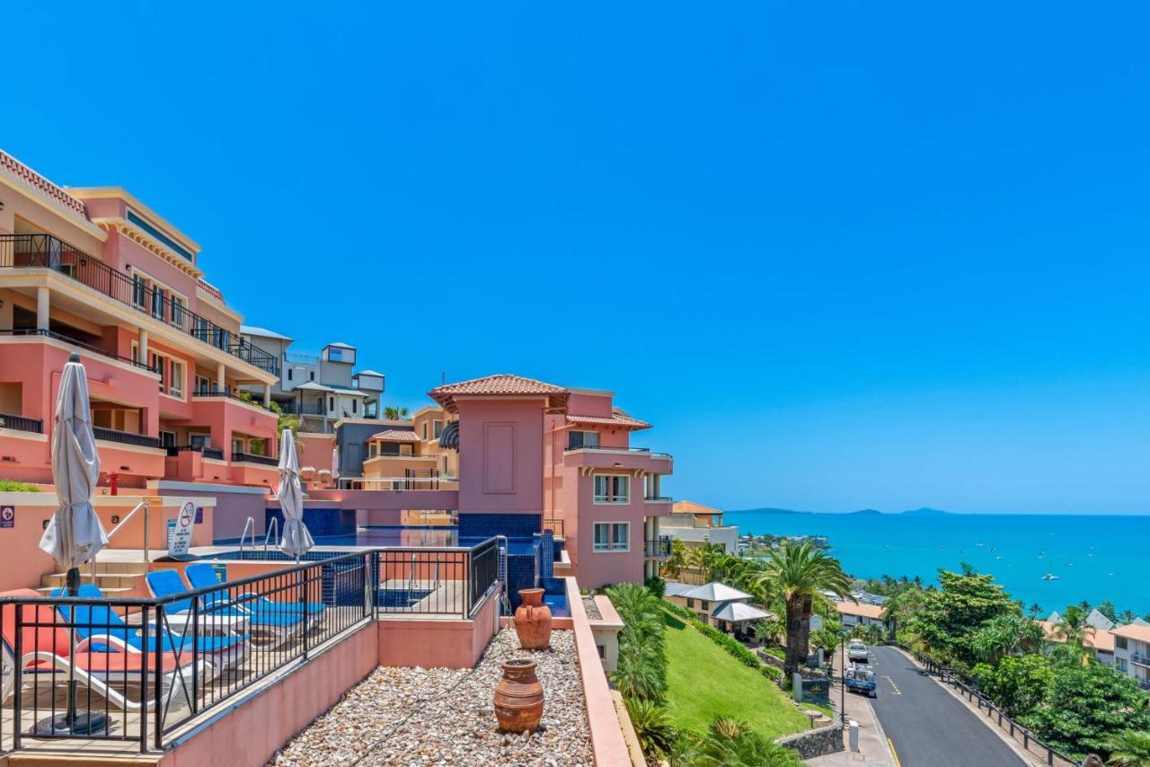 Airlie Dream * Airlie Beach